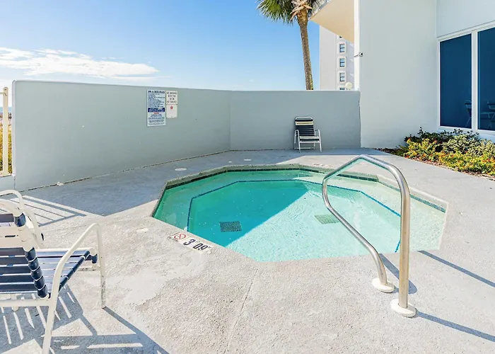 Cozy Gulf Front W Private Balcony Shared Pool Hot Tub & Access Holiday home Gulf Shores