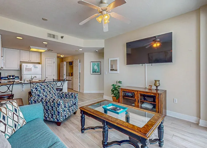 Cozy Gulf Front W Private Balcony Shared Pool Hot Tub & Access Holiday home Gulf Shores