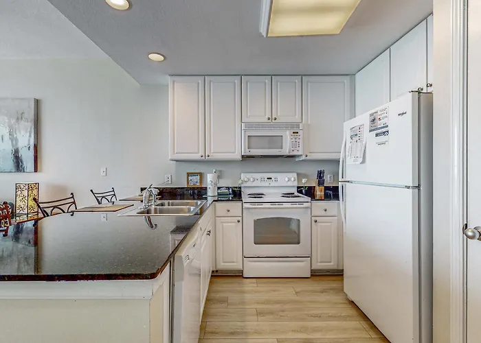 Cozy Gulf Front W Private Balcony Shared Pool Hot Tub & Access