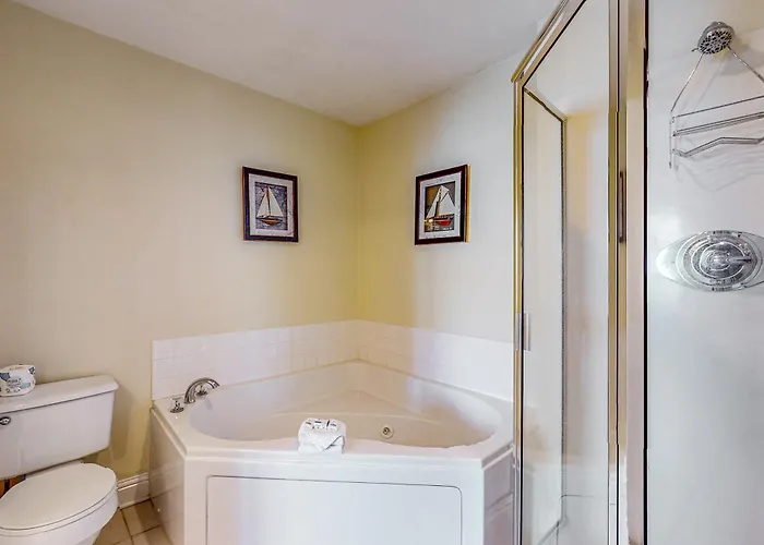 Holiday home Cozy Gulf Front W Private Balcony Shared Pool Hot Tub & Access *